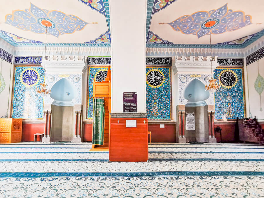 Tbilisi_Mosque_Two_Sides