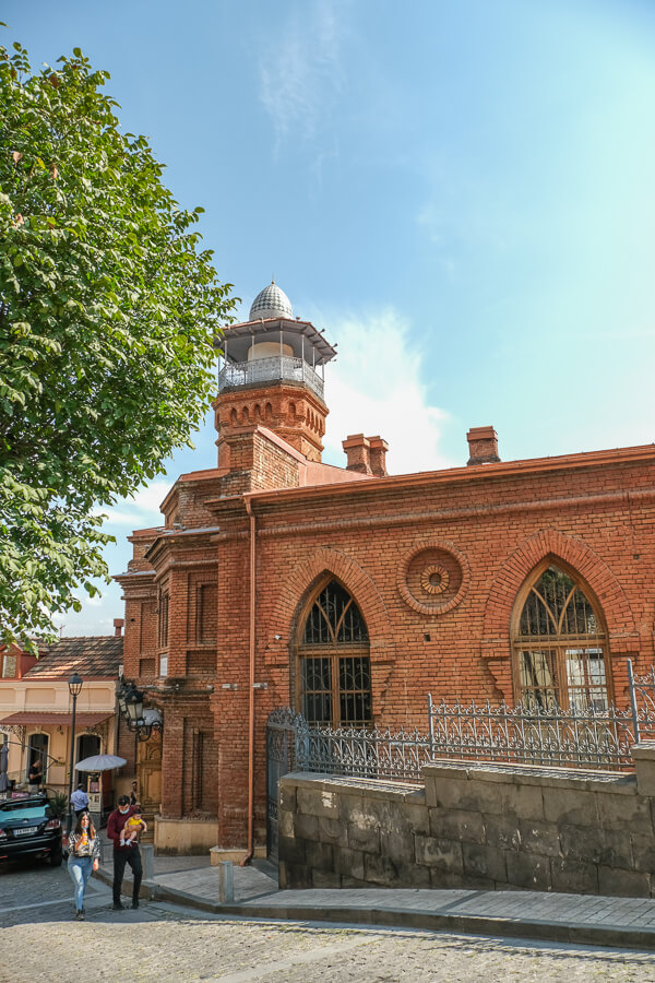 Tbilisi_Mosque_outside